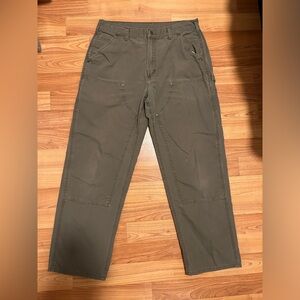 34x32 Vintage Carhartt Dumgaree Fit Double Knee Green carpenter pants.